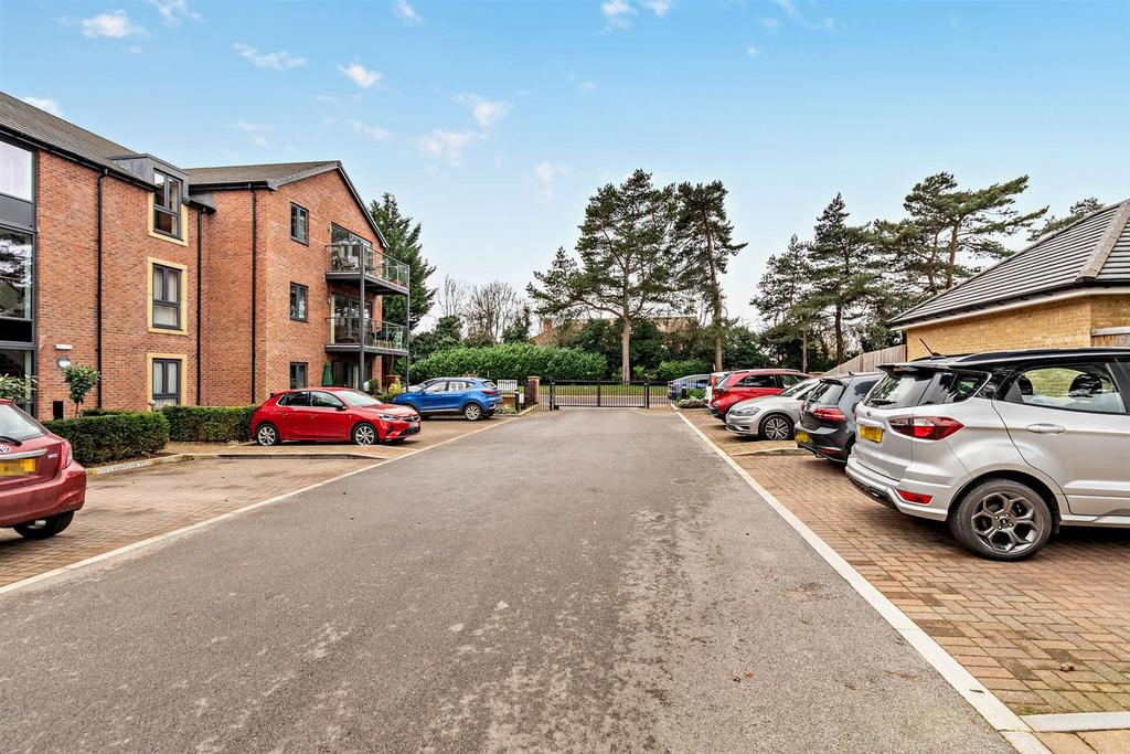 Stapleton Court