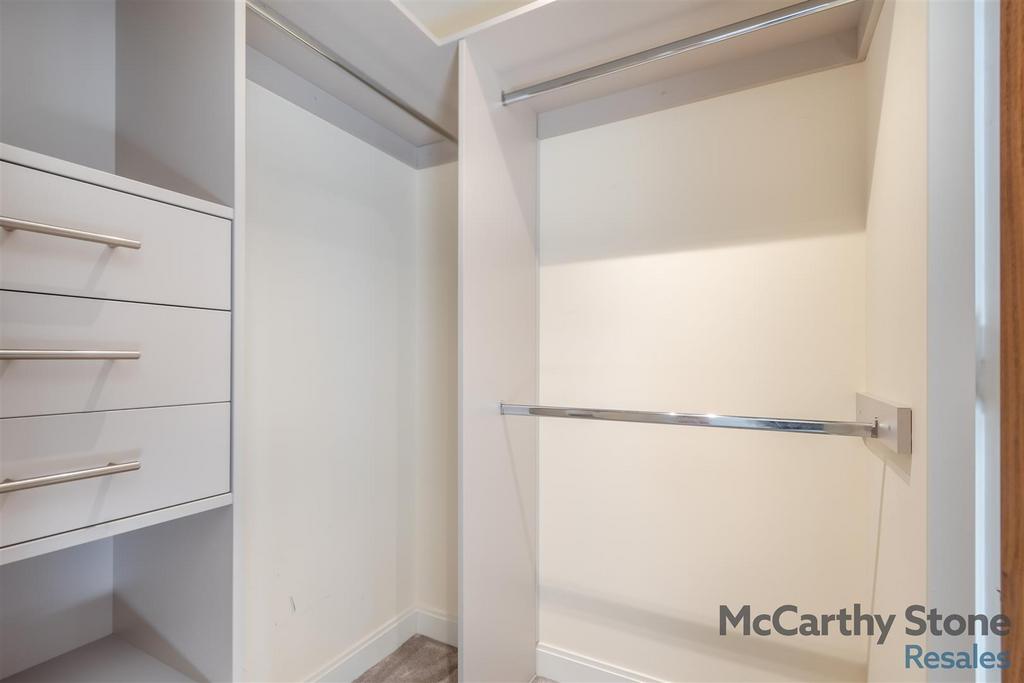 8646880-interior02.jpg