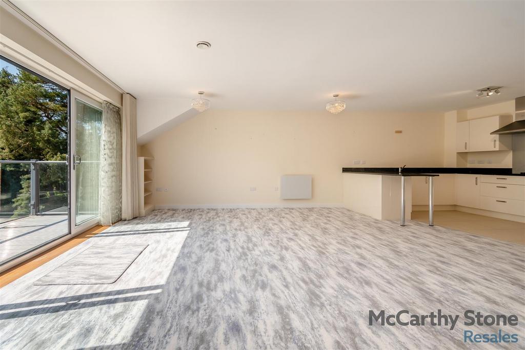 8646880-interior09.jpg
