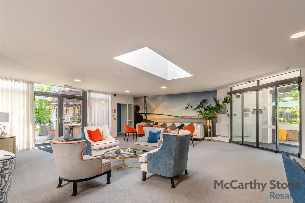 8646880-interior18.jpg
