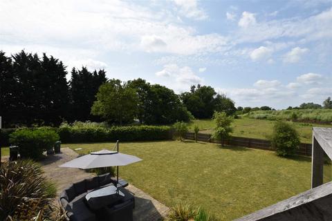 4 bedroom barn conversion for sale, Vergette Court, Market Deeping, Peterborough