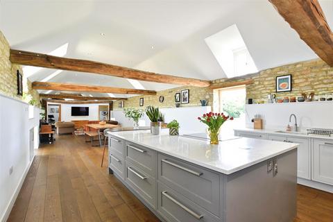 4 bedroom barn conversion for sale, Vergette Court, Market Deeping, Peterborough