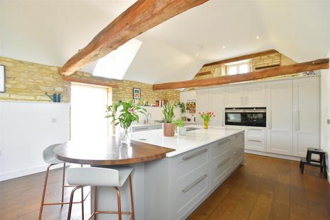 4 bedroom barn conversion for sale, Vergette Court, Market Deeping, Peterborough