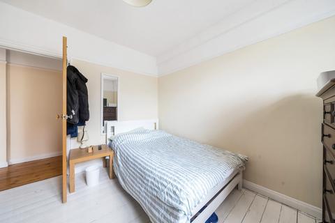 2 bedroom apartment for sale, Elmers End Road, London