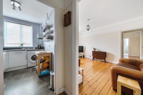 2 bedroom apartment for sale, Elmers End Road, London