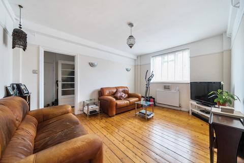 Elmers End Road, London