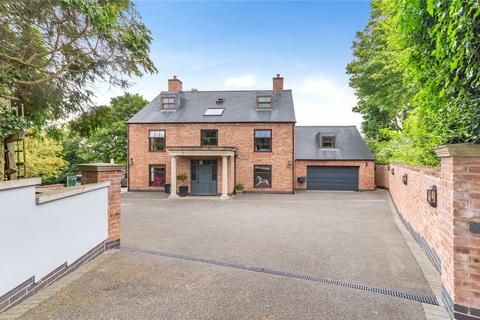 6 bedroom detached house for sale