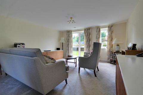 2 bedroom flat for sale, St Andrews Court, Molescroft, Beverley