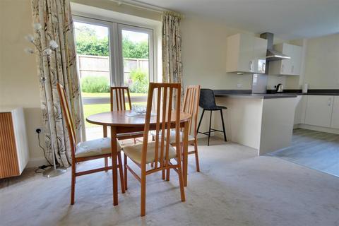2 bedroom flat for sale, St Andrews Court, Molescroft, Beverley