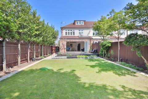 4 bedroom semi-detached house for sale, Elm Walk, London