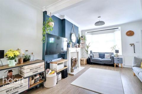 3 bedroom terraced house to rent, Gresham Road, LONDON