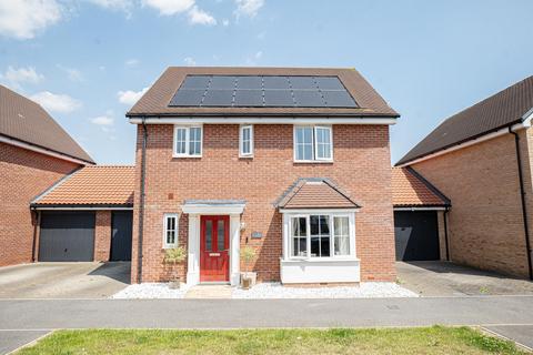 43 Athelstan Crescent, Rochford, SS4 1GY