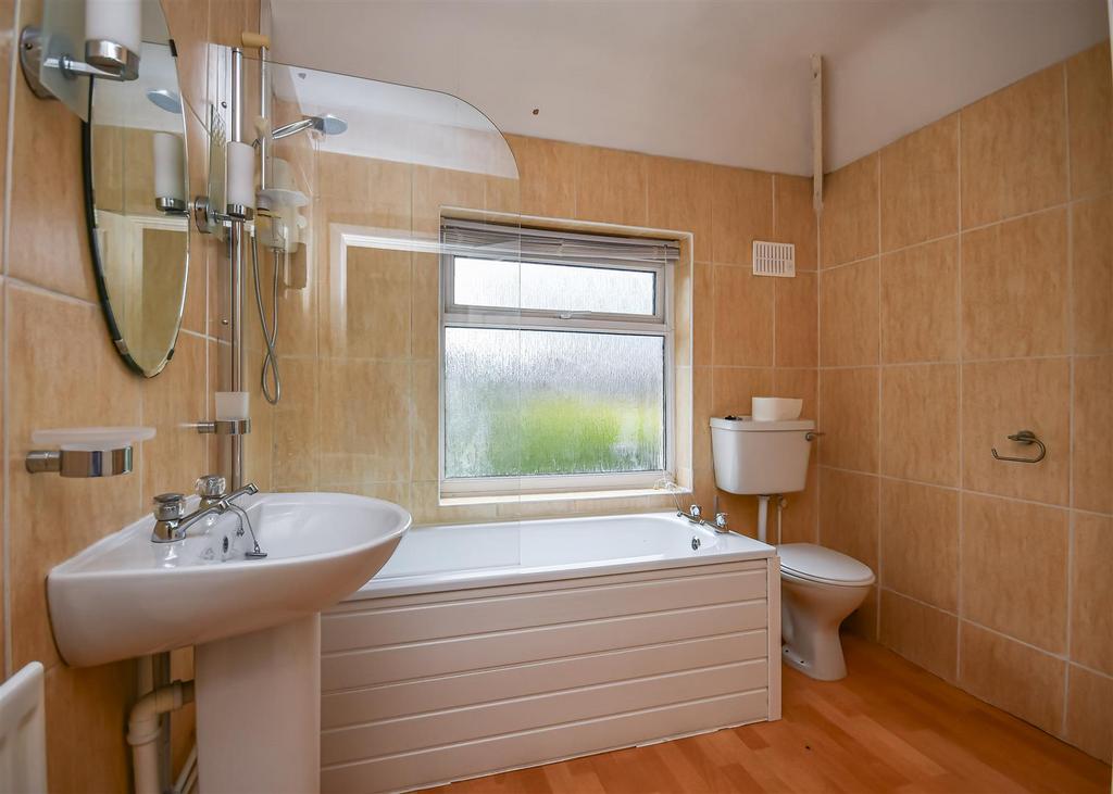 22 Park Avenue-Bathroom.jpg