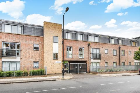 2 bedroom flat to rent, Ivydale Road, London, SE15