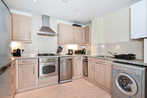 2 bedroom flat to rent, Ivydale Road, London, SE15