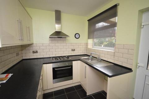 3 bedroom semi-detached house to rent, Long Crest, Pontefract