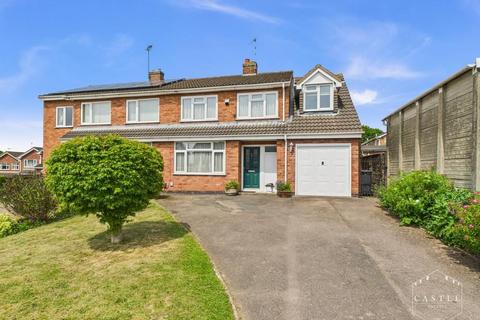 15 Bearsden Crescent, Hinckley, LE10 0SQ