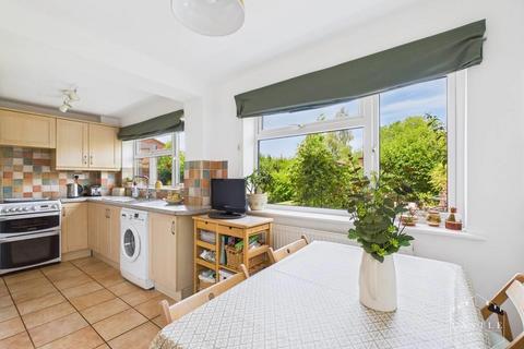 15 Bearsden Crescent, Hinckley, LE10 0SQ