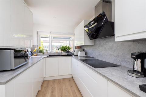 30 Matlock Crescent, Cheam, Sutton, SM3 9SP