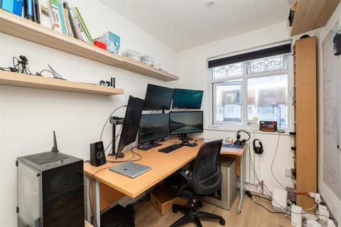 30 Matlock Crescent, Cheam, Sutton, SM3 9SP