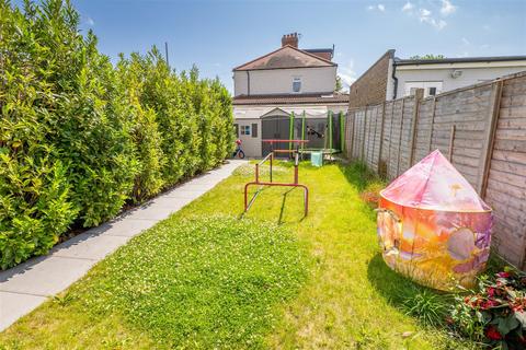 30 Matlock Crescent, Cheam, Sutton, SM3 9SP