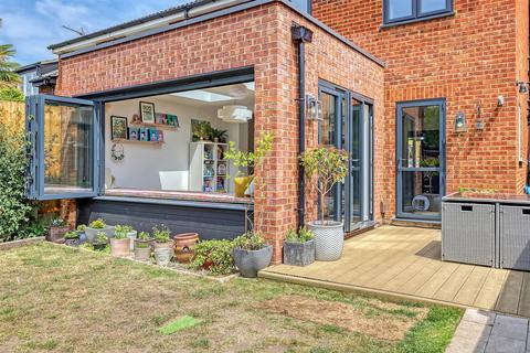 4 bedroom semi-detached house for sale, Roydon Road, Stanstead Abbotts