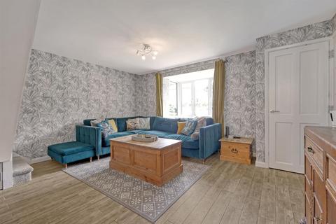4 bedroom semi-detached house for sale, Roydon Road, Stanstead Abbotts