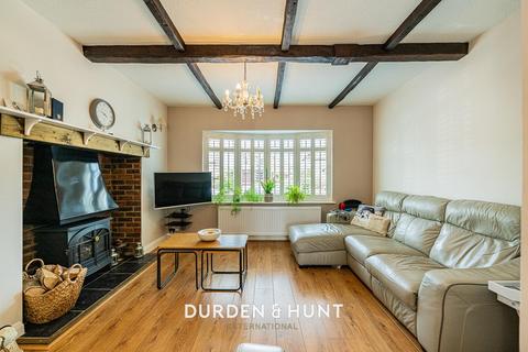 5 bedroom semi-detached house for sale, London Road, Abridge, RM4