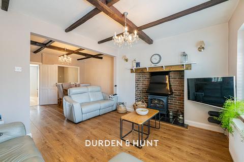 5 bedroom semi-detached house for sale, London Road, Abridge, RM4