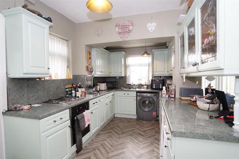 21 Kingsway, Bradford, BD2 1NE