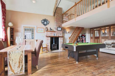 5 bedroom detached house for sale, North Lane, Welwick, Hull, HU12 0SH