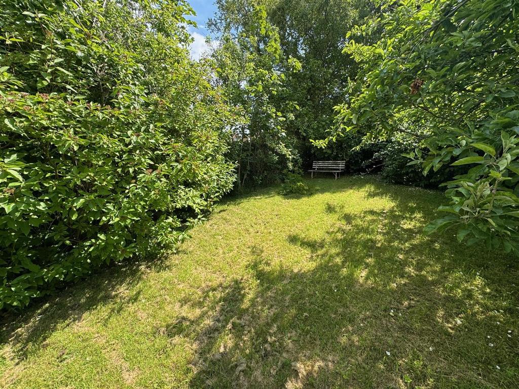 Garden 3.jpg