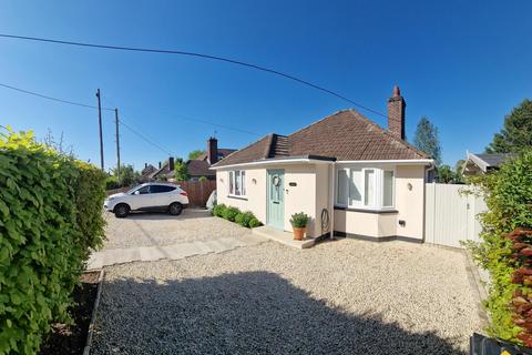 3 bedroom bungalow for sale, Queens Road, North Warnborough, Hook, Hampshire, RG29