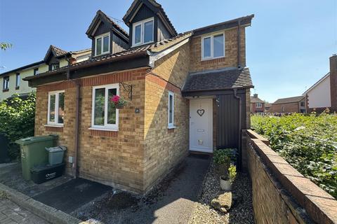 20 Corral Close, Nine Elms, Swindon, SN5 5UX