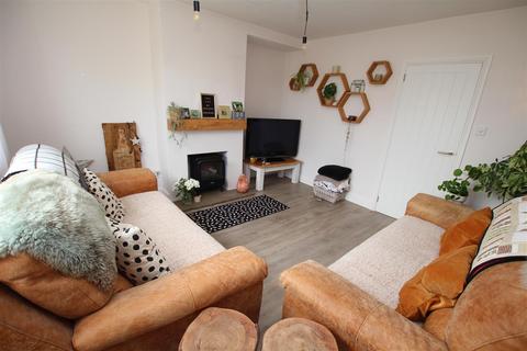 23 Averingcliffe Road, Bradford, BD10 9HQ