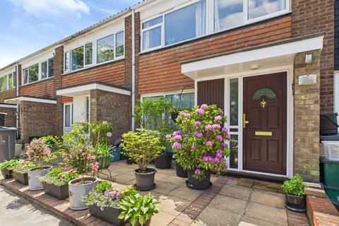 226 Markfield, Croydon, CR0 9HU