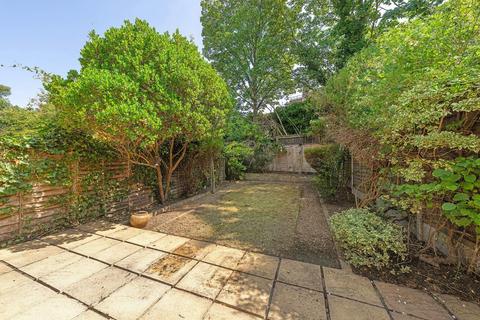 2 bedroom flat for sale, Medora Road, London SW2