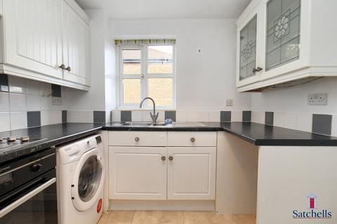 2 bedroom apartment to rent, Marmet Avenue, Letchworth Garden City, SG6