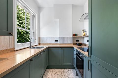 2 bedroom apartment to rent, St. Aubyns, Hove