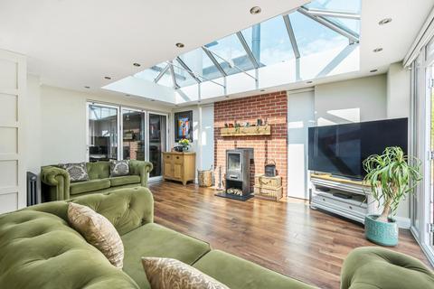 4 bedroom detached house for sale, Penenden Heath Road, Penenden Heath ME14
