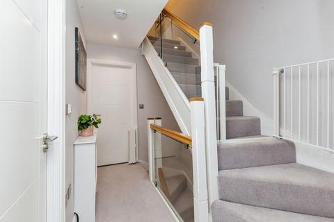 undefined, Connaught Close, Uxbridge UB8