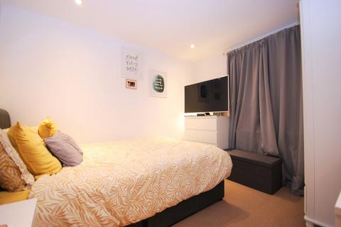 2 bedroom apartment to rent, Trinity Road, Wandsworth Common SW17