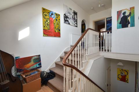 Flat 4, 5 Anglesea Terrace, St Leonards-on-sea, TN38 0QS