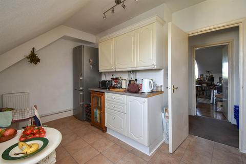 Flat 4, 5 Anglesea Terrace, St Leonards-on-sea, TN38 0QS