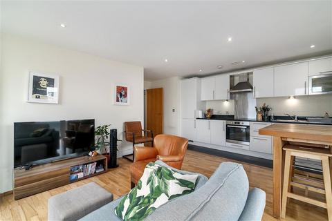 2 bedroom flat to rent, Merryweather Place, London SE10