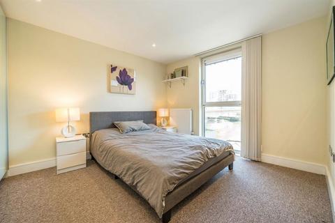 2 bedroom flat to rent, Merryweather Place, London SE10