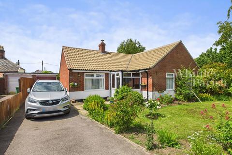3 bedroom detached bungalow for sale, Heywood Avenue, Diss