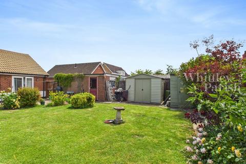 3 bedroom detached bungalow for sale, Heywood Avenue, Diss
