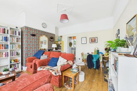 3 bedroom house to rent, Leonards Place, Bingley