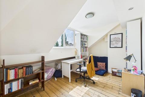 3 bedroom house to rent, Leonards Place, Bingley